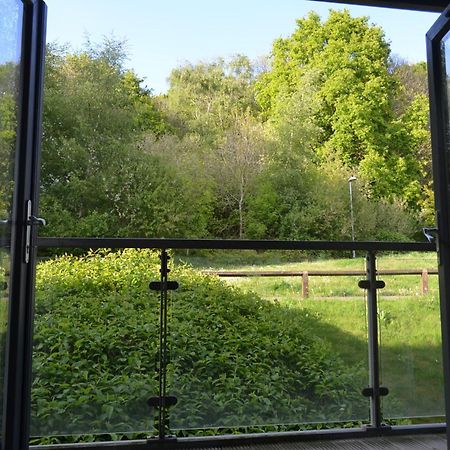 Brentwood Town Retreat - Large 2 Bedroom Apartment Buitenkant foto