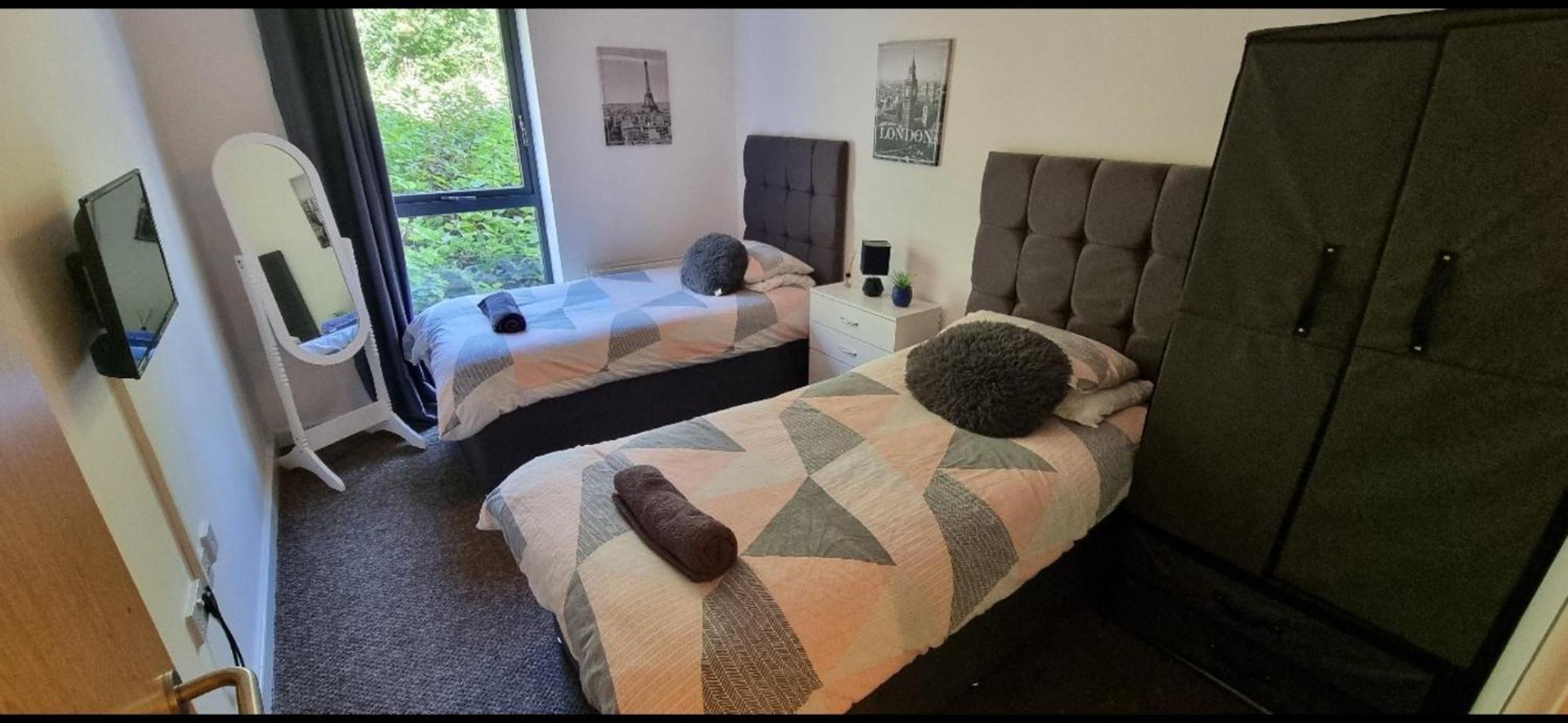 Brentwood Town Retreat - Large 2 Bedroom Apartment Buitenkant foto