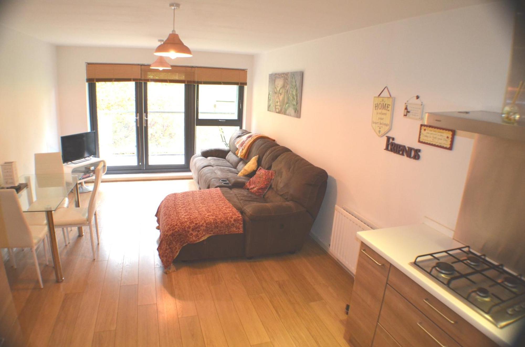 Brentwood Town Retreat - Large 2 Bedroom Apartment Kamer foto