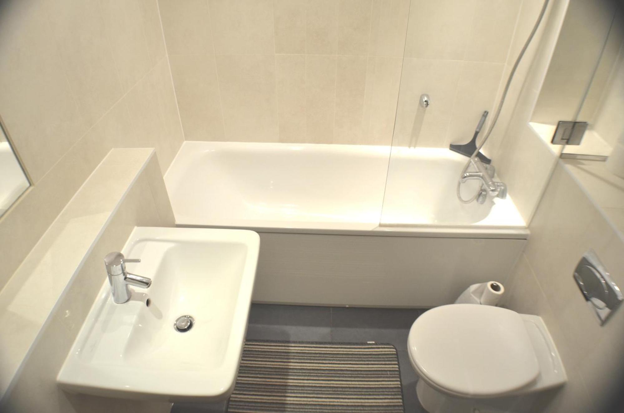 Brentwood Town Retreat - Large 2 Bedroom Apartment Buitenkant foto